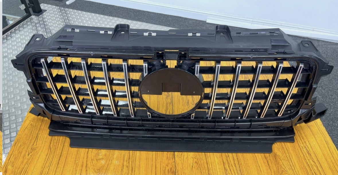 Mercedes G63 AMG W464 Front Grill