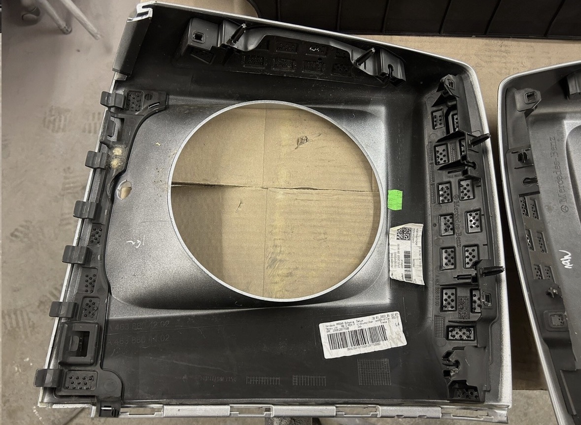 Mercedes G Wagon Front Grille - Image 4